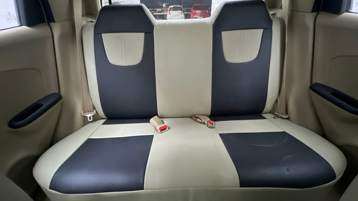 Used 2015 Honda Brio S MT Petrol Manual interior REAR SEAT CONDITION VIEW