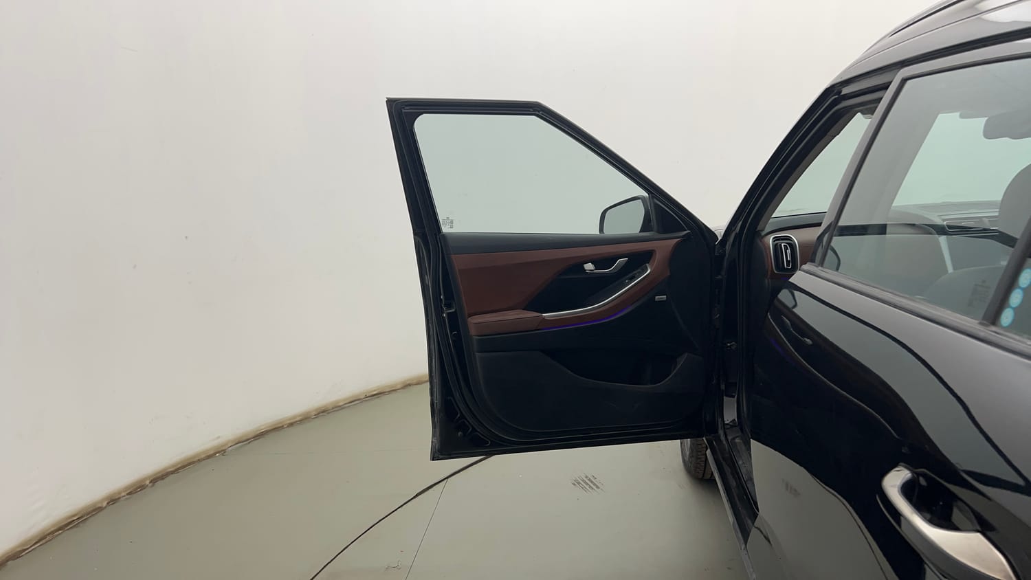 Used 2023 Hyundai Alcazar Platinum 7 STR 1.5 Turbo Petrol Petrol Manual interior LEFT FRONT DOOR OPEN VIEW