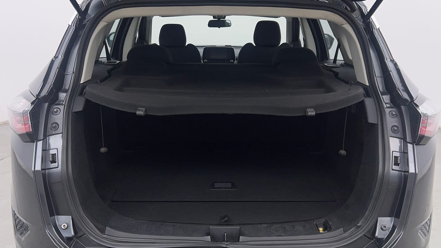 Used 2019 Tata Harrier XT Diesel Manual interior DICKY INSIDE VIEW