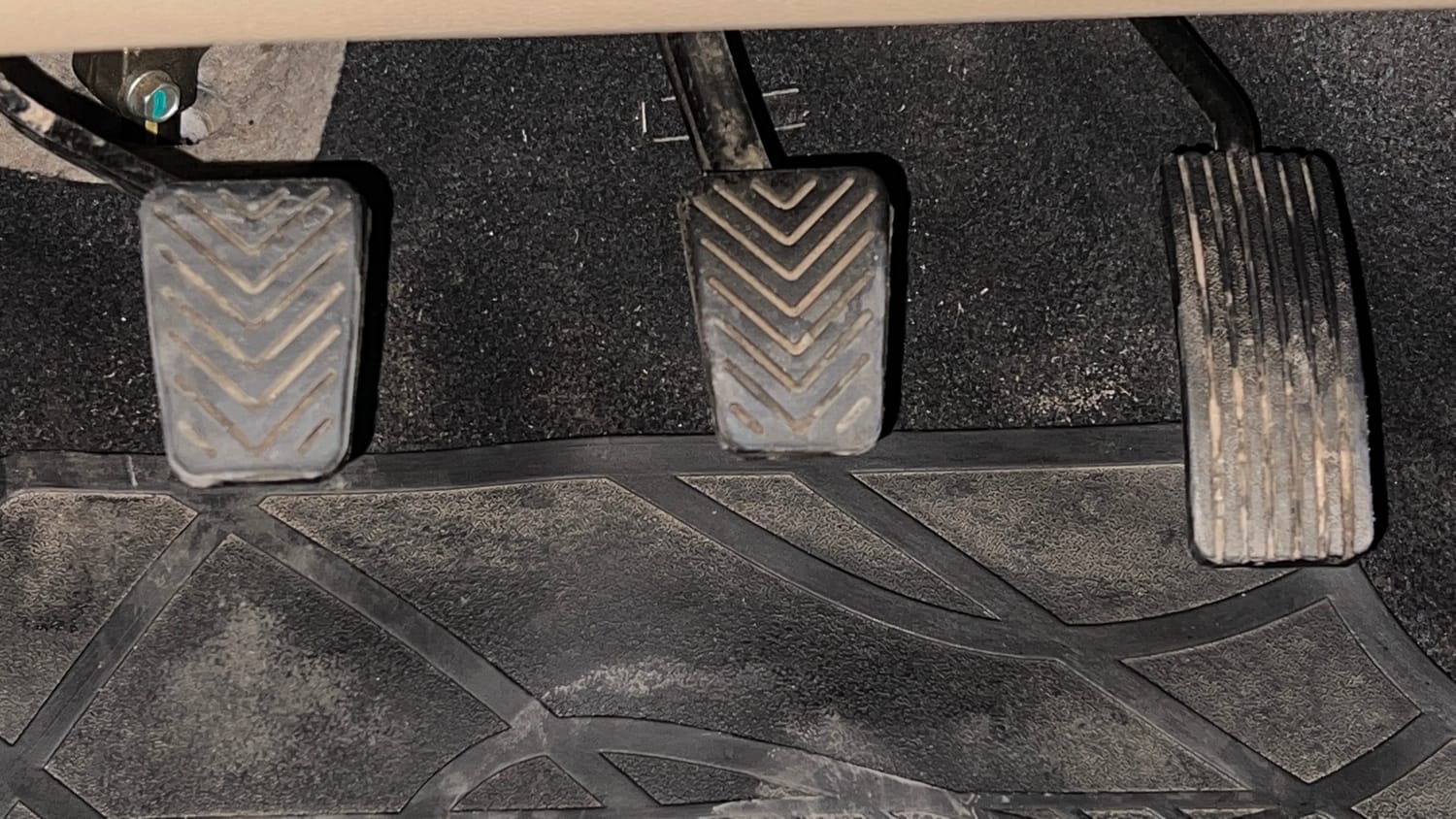 Used 2015 Hyundai Eon Magna + Petrol Manual interior PEDALS VIEW