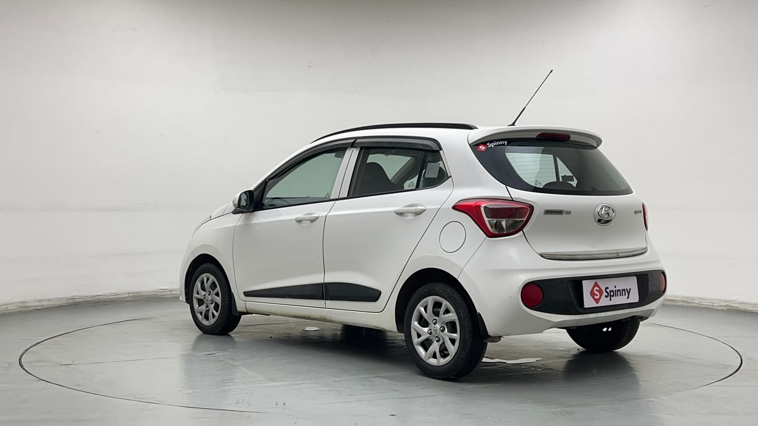 Used 2018 Hyundai Grand i10 Sportz 1.2 Kappa VTVT Petrol Manual exterior LEFT REAR CORNER VIEW