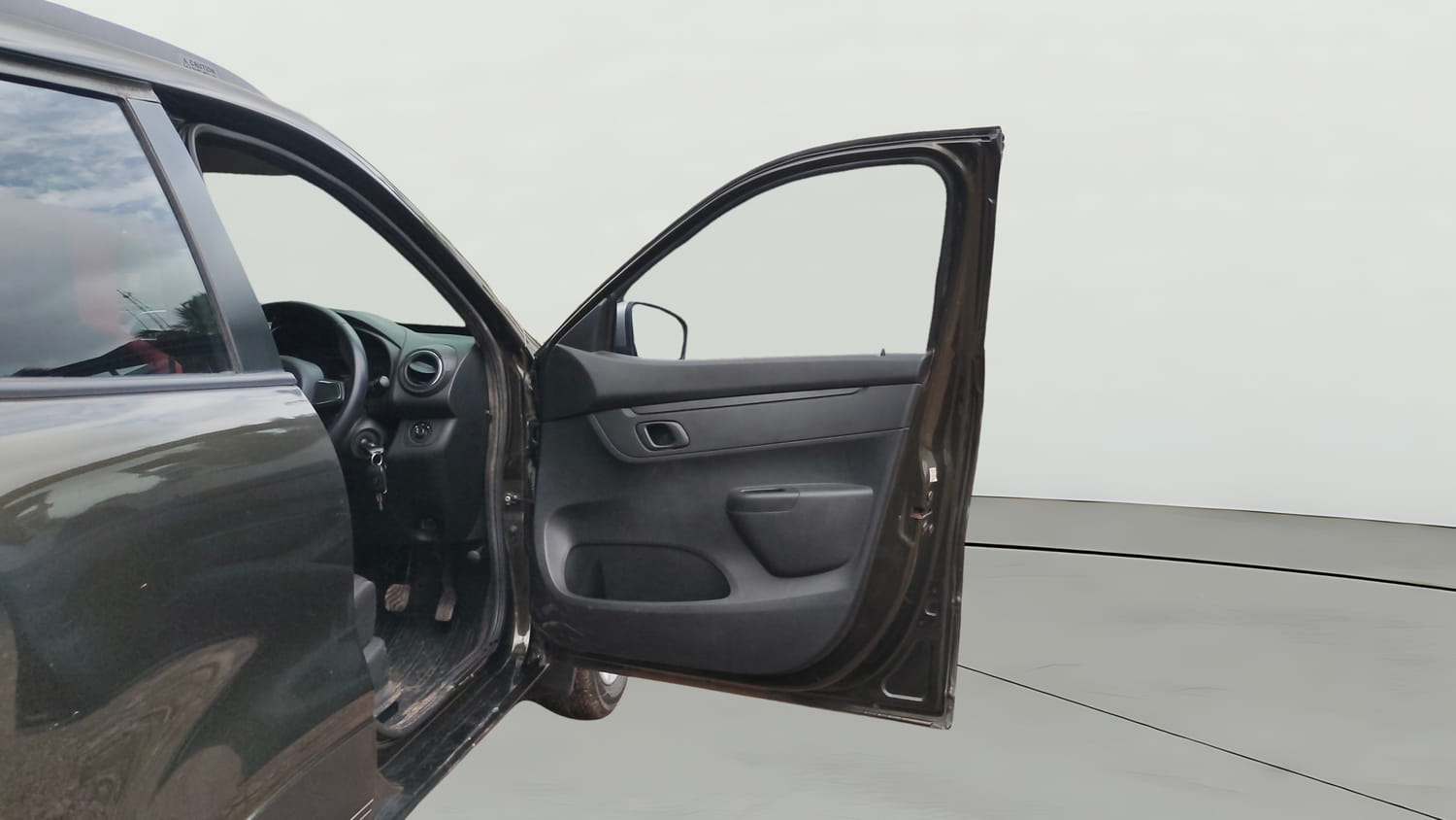 Used 2022 Renault Kwid RXT 1.0 AMT Petrol Automatic interior RIGHT FRONT DOOR OPEN VIEW