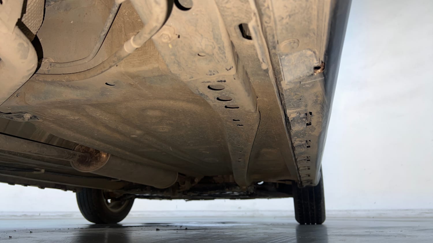 Used 2025 Maruti Suzuki Ignis Zeta 1.2 MT Petrol Manual extra REAR RIGHT UNDERBODY VIEW