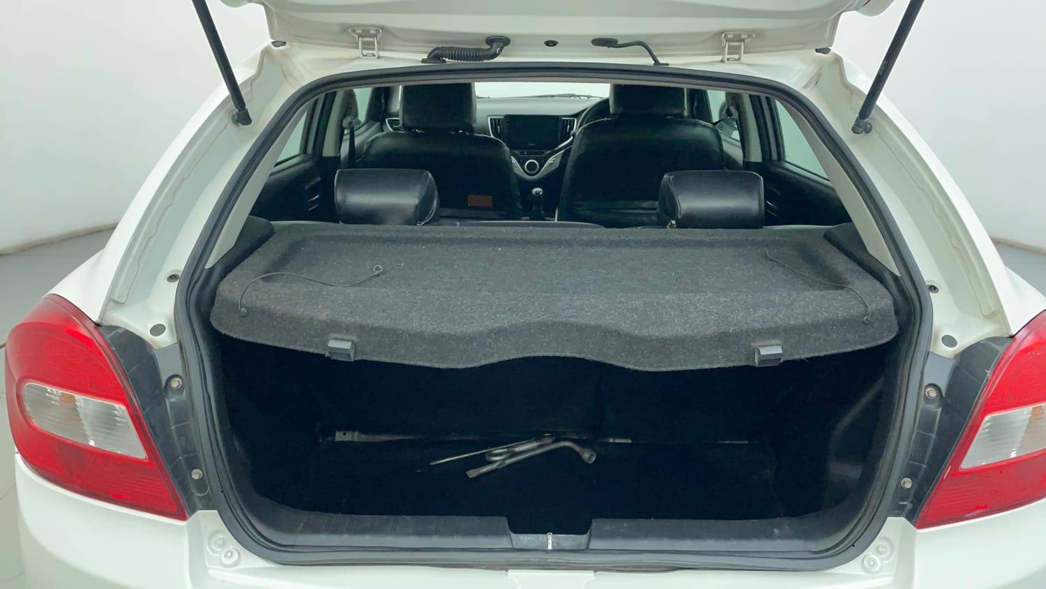 Used 2018 Maruti Suzuki Baleno Zeta 1.2 Petrol Manual interior DICKY INSIDE VIEW