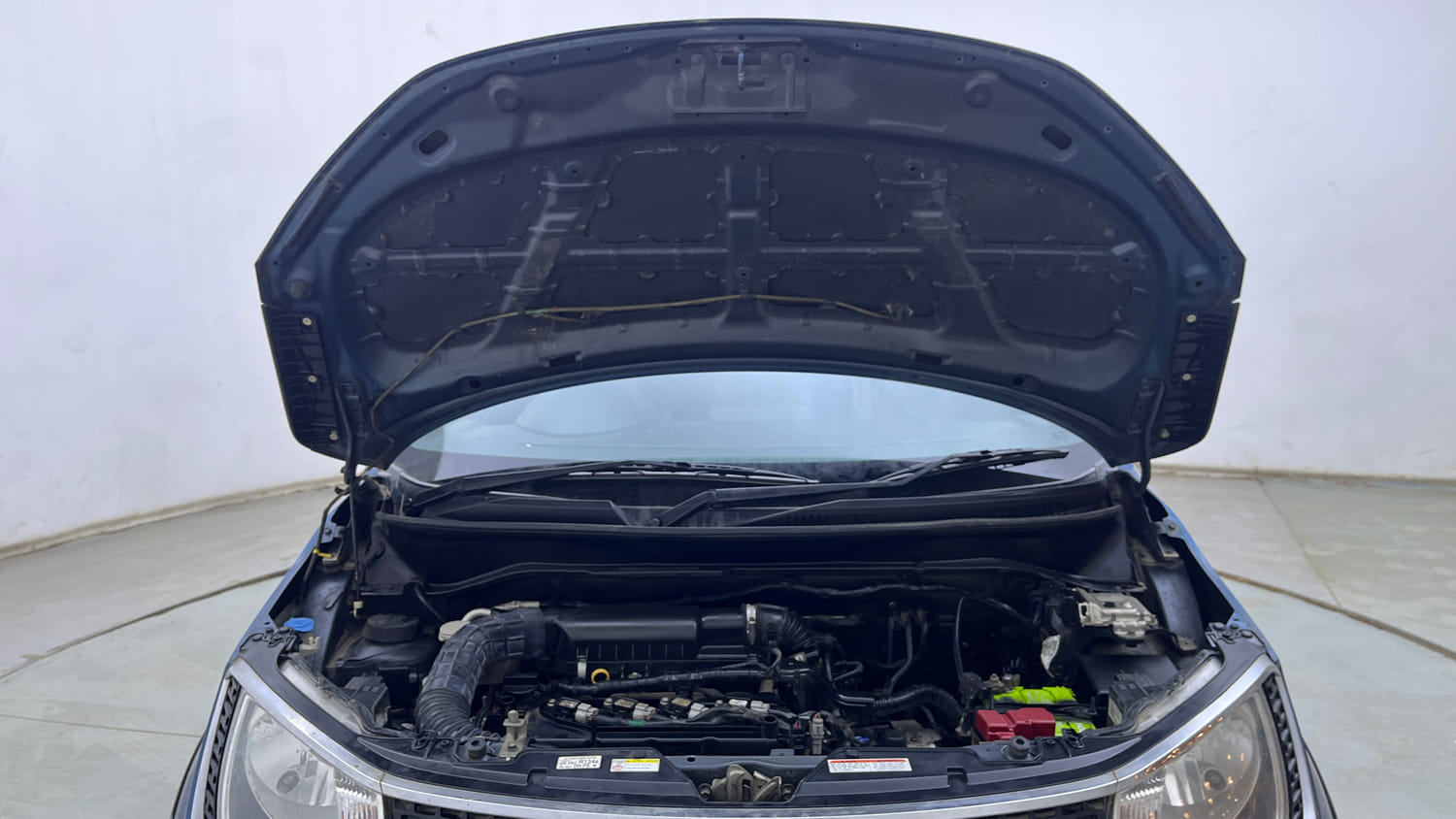 Used 2018 Maruti Suzuki Ignis Zeta 1.2 AMT Petrol Automatic engine ENGINE & BONNET OPEN FRONT VIEW