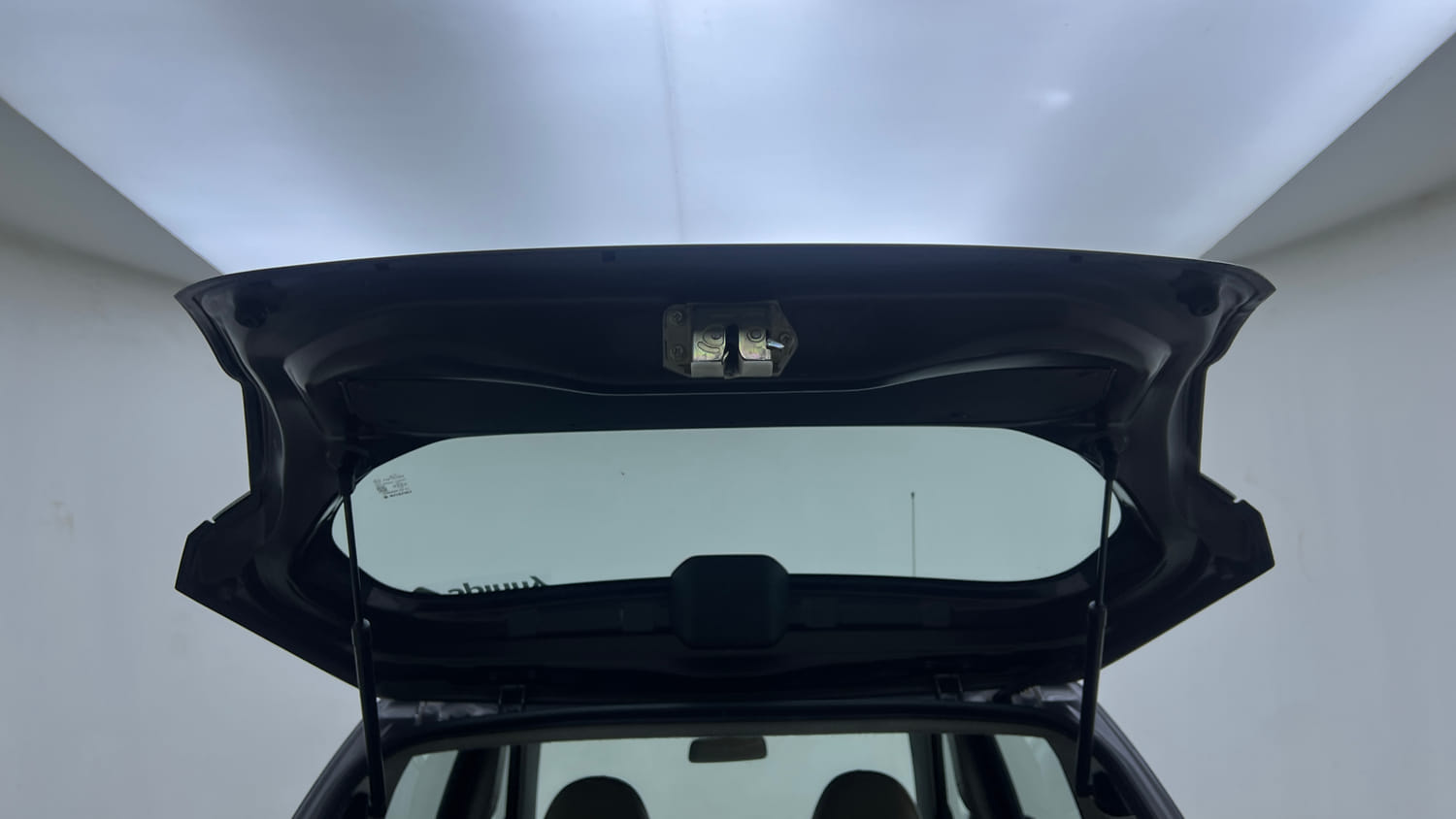 Used 2020 Maruti Suzuki Alto K10 VXi AMT Petrol Automatic interior DICKY DOOR OPEN VIEW