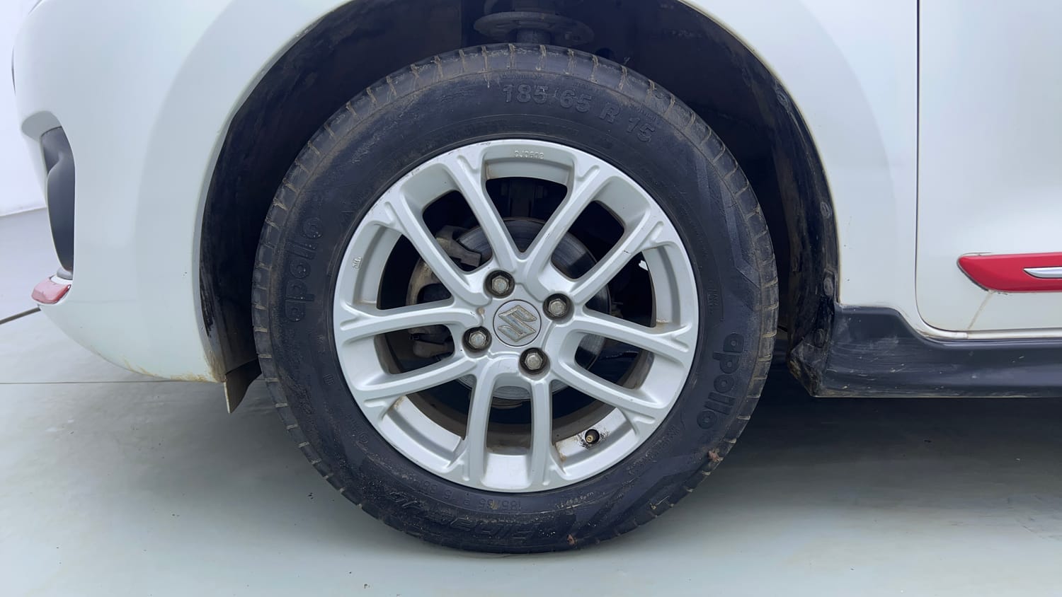 Used 2018 Maruti Suzuki Swift ZXi AMT Petrol Automatic tyres LEFT FRONT TYRE RIM VIEW