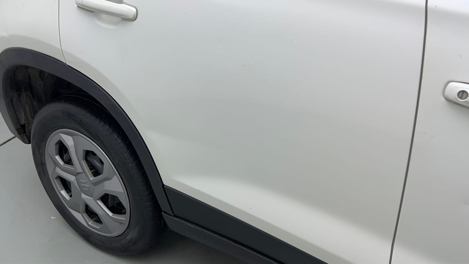 Used 2022 maruti-suzuki Vitara Brezza VXi Petrol Manual dents MINOR DENT
