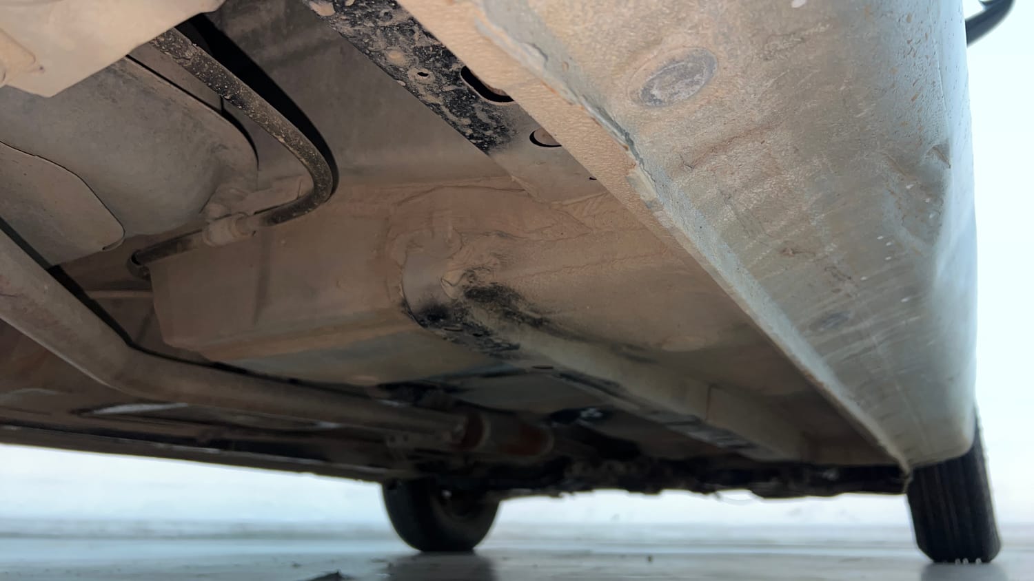 Used 2014 Hyundai i10 Sportz 1.1 iRDE2 Petrol Manual extra REAR RIGHT UNDERBODY VIEW
