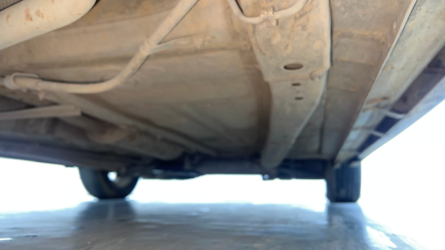 Used 2018 Maruti Suzuki Swift ZXi AMT Petrol Automatic extra REAR RIGHT UNDERBODY VIEW