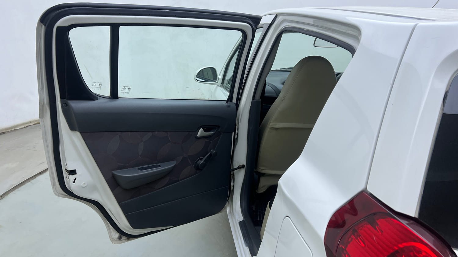Used 2014 Maruti Suzuki Alto 800 Lxi Petrol Manual interior LEFT REAR DOOR OPEN VIEW