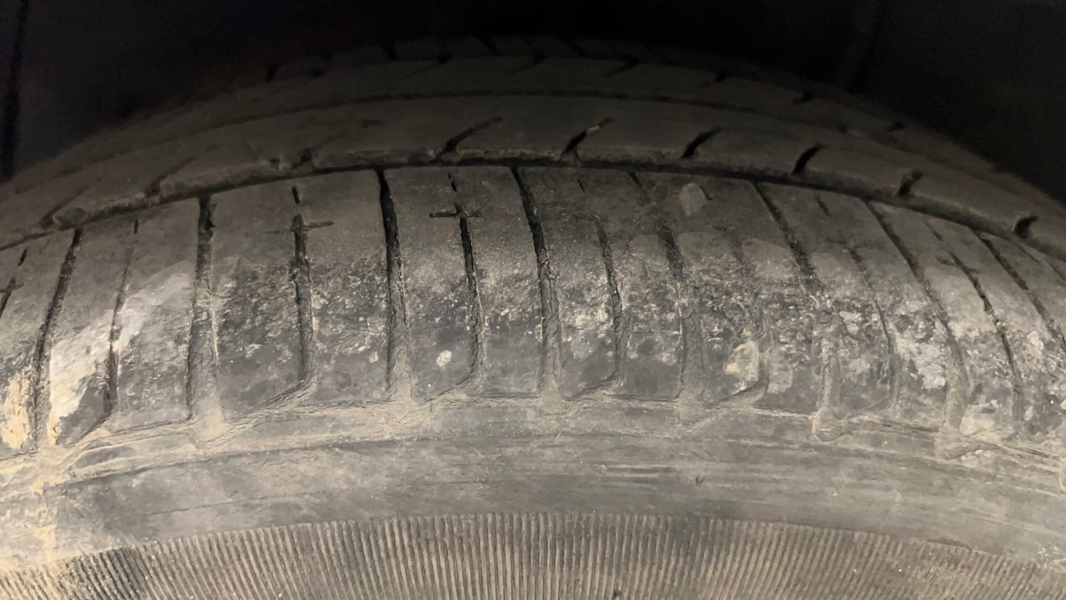 Used 2019 Hyundai Xcent SX (O)CRDi Diesel Manual tyres RIGHT REAR TYRE TREAD VIEW