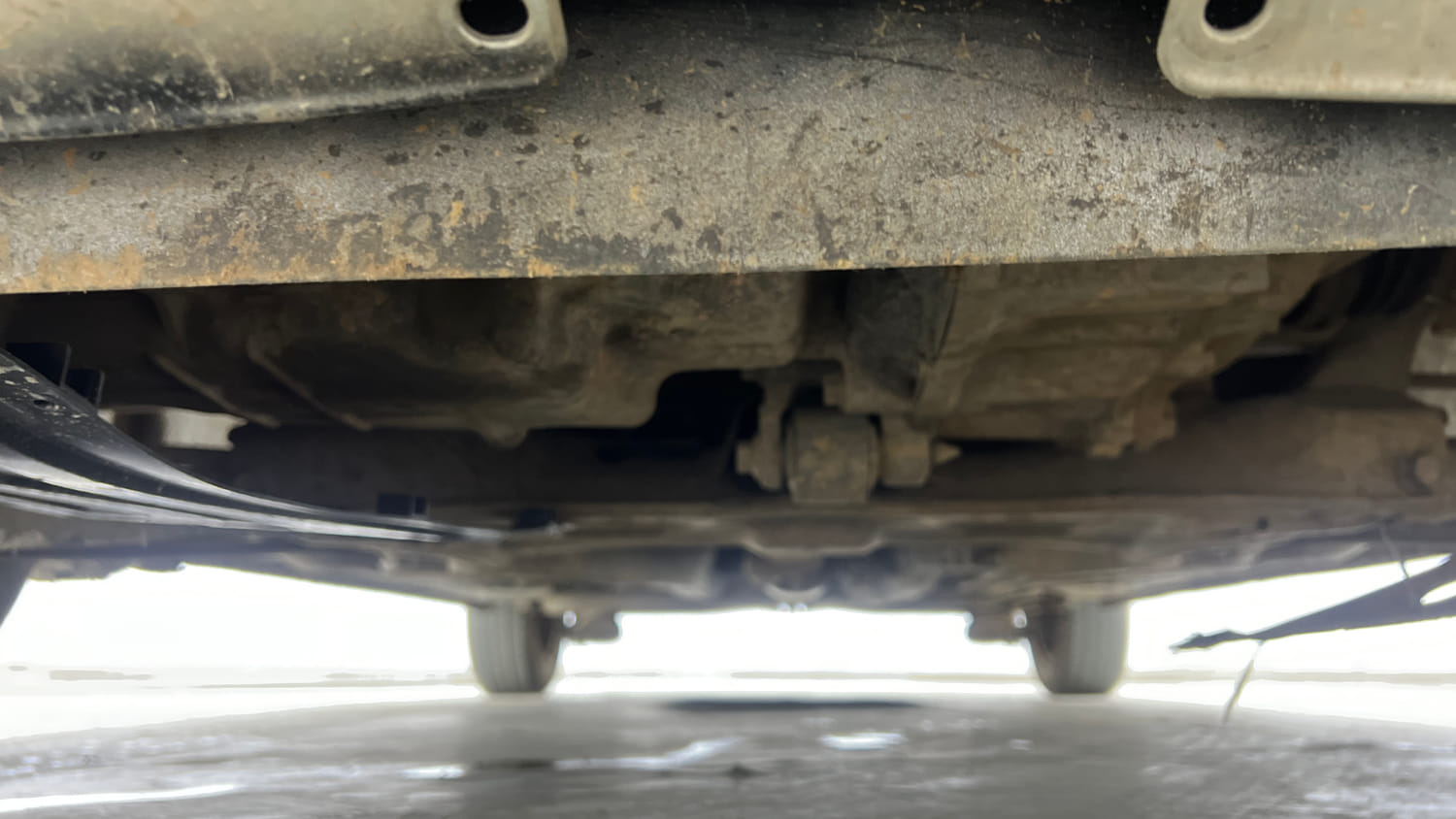 Used 2015 Honda Brio S MT Petrol Manual extra FRONT LEFT UNDERBODY VIEW