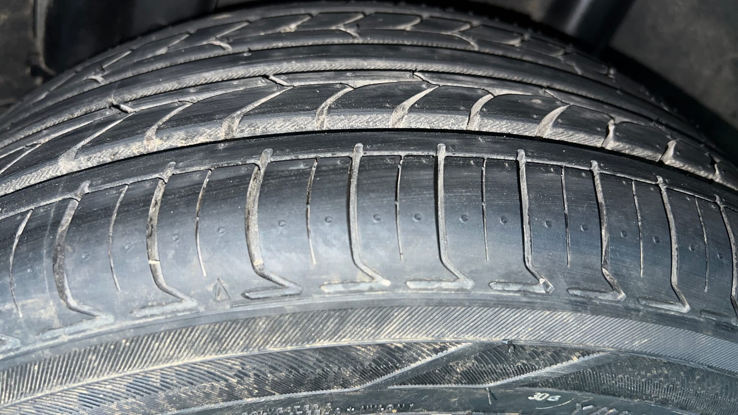 Used 2024 Hyundai Verna SX (O) 1.5 Turbo Petrol MT Petrol Manual tyres LEFT REAR TYRE TREAD VIEW