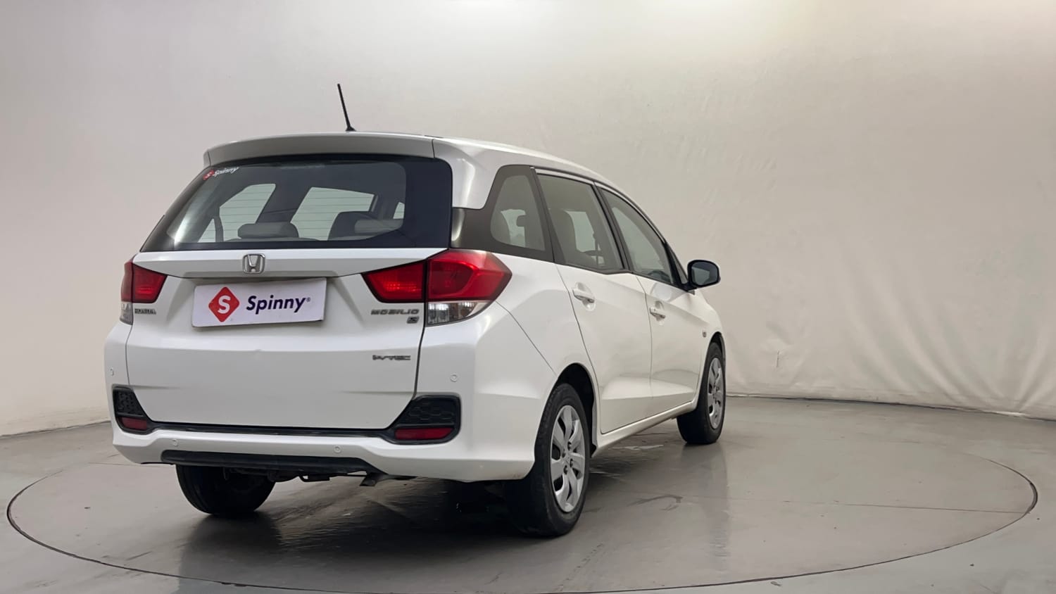 Used 2015 Honda Mobilio S Petrol Petrol Manual exterior RIGHT REAR CORNER VIEW