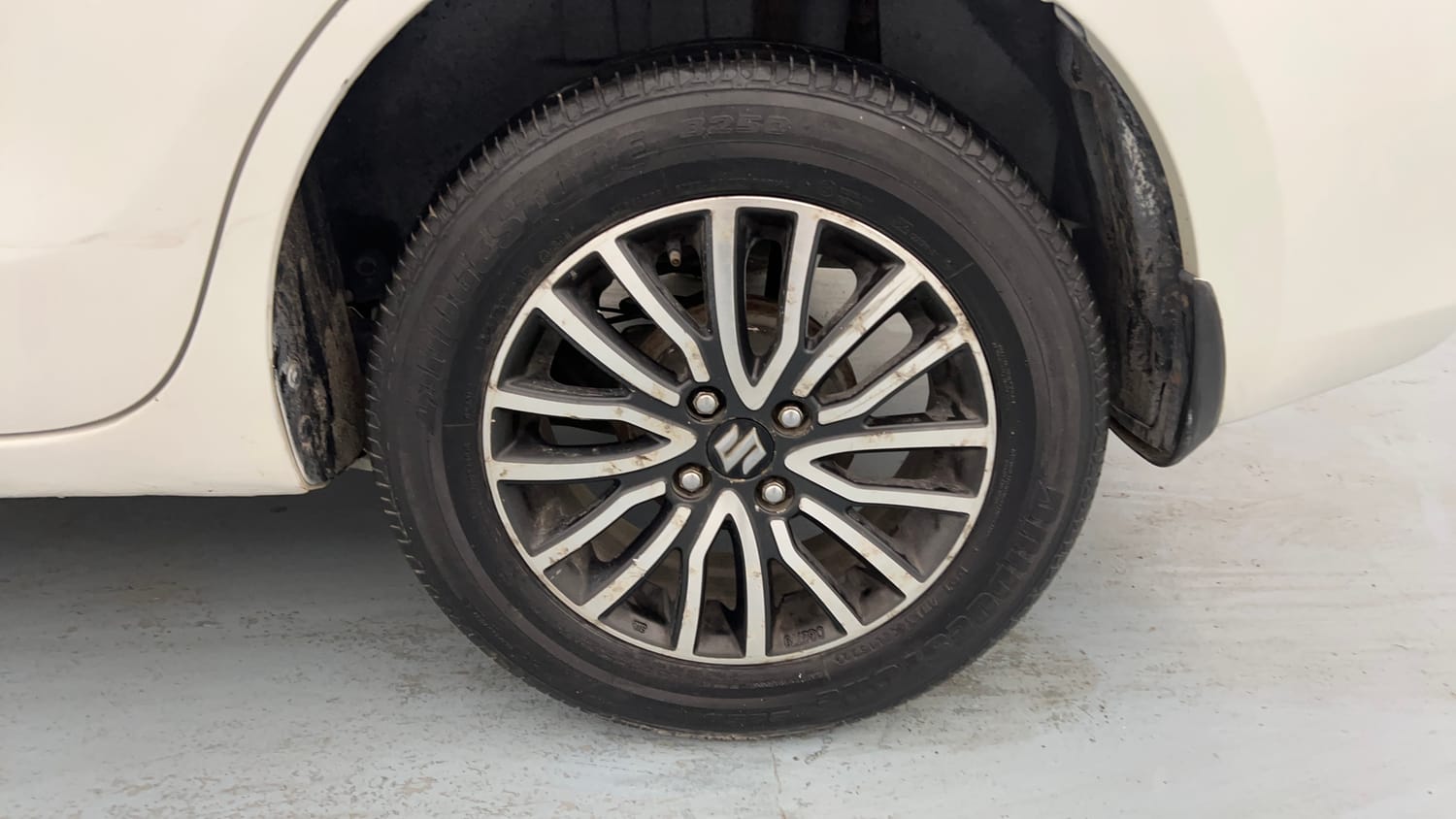 Used 2018 Maruti Suzuki Dzire ZDi Plus AMT Diesel Automatic tyres LEFT REAR TYRE RIM VIEW