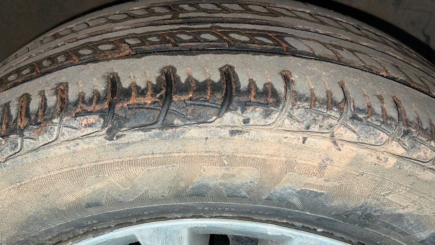 Used 2018 Maruti Suzuki Ciaz Delta 1.4 MT Petrol Manual tyres RIGHT FRONT TYRE TREAD VIEW