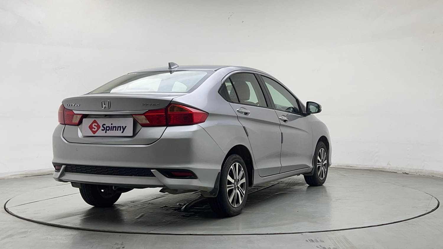 Used 2019 Honda City V Petrol Petrol Manual exterior RIGHT REAR CORNER VIEW
