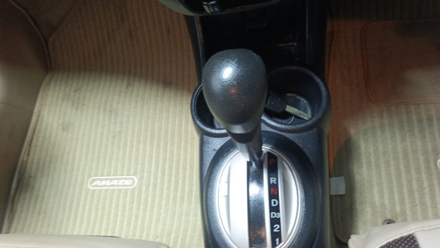 Used 2013 Honda Amaze 1.2 VX AT i-VTEC Petrol Automatic interior GEAR  KNOB VIEW