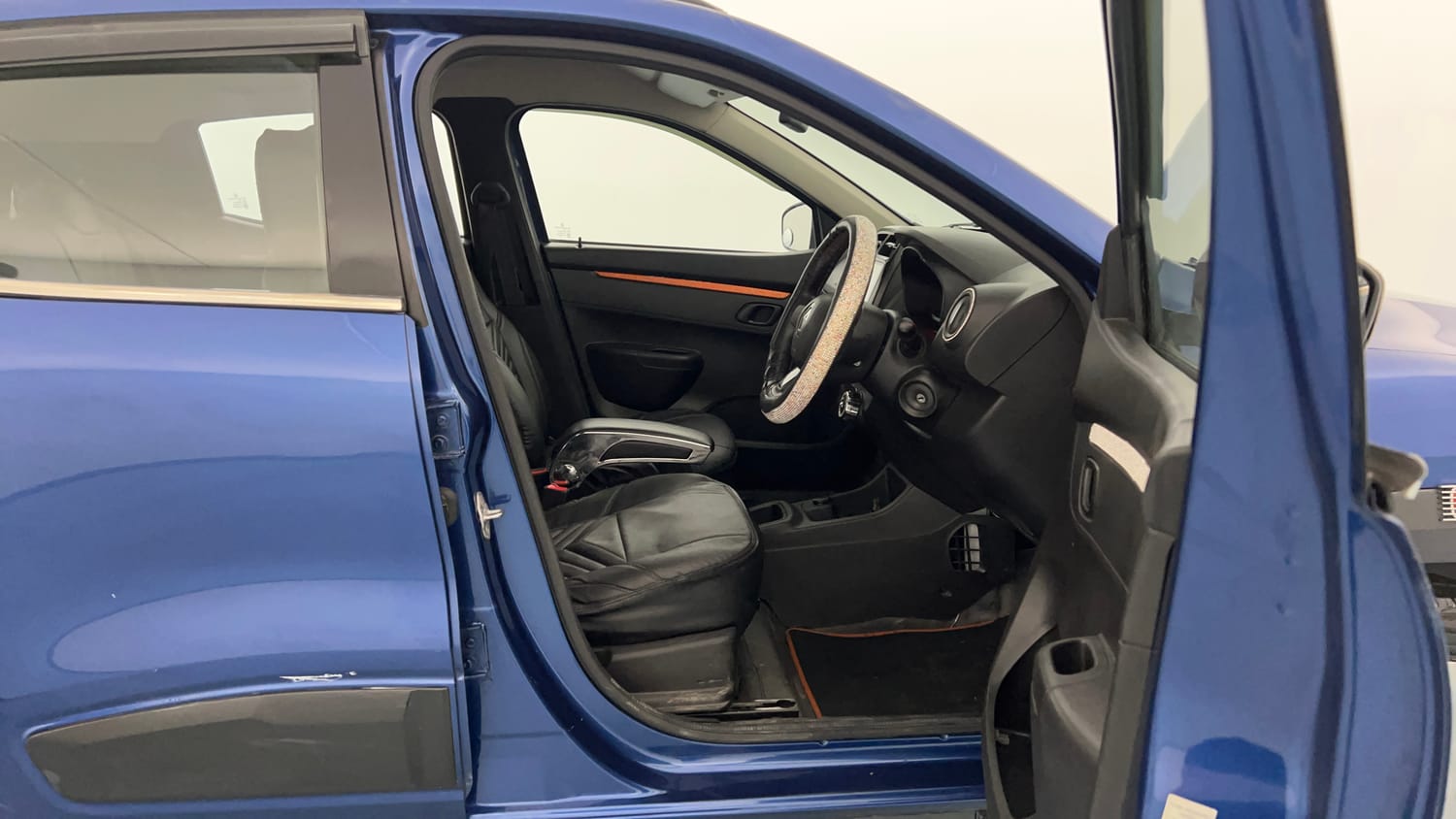 Used 2017 Renault Kwid CLIMBER 1.0 AMT Petrol Automatic interior RIGHT SIDE FRONT DOOR CABIN VIEW