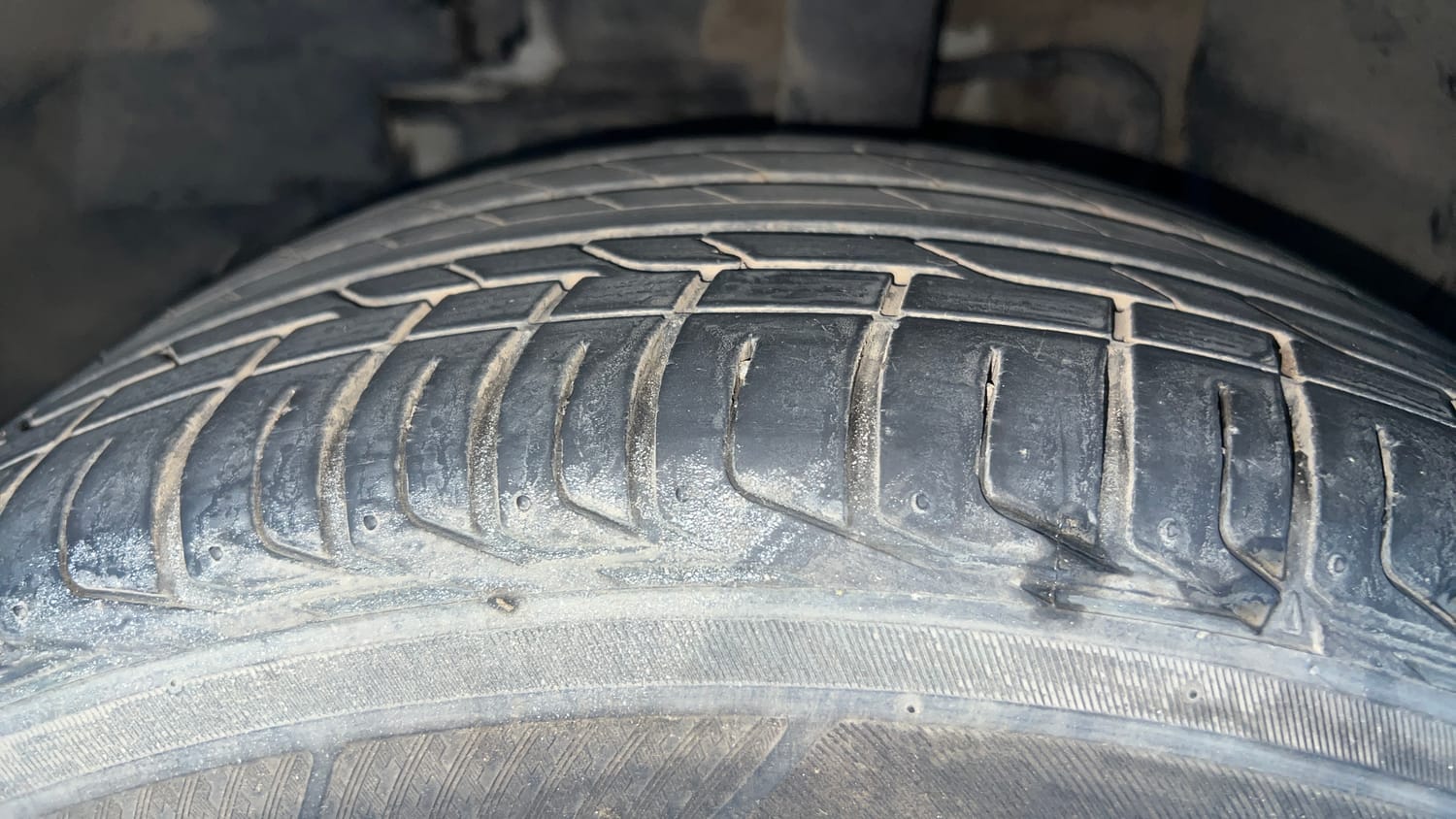 Used 2019 Tata Nexon XZA Plus Petrol Petrol Automatic tyres LEFT FRONT TYRE TREAD VIEW