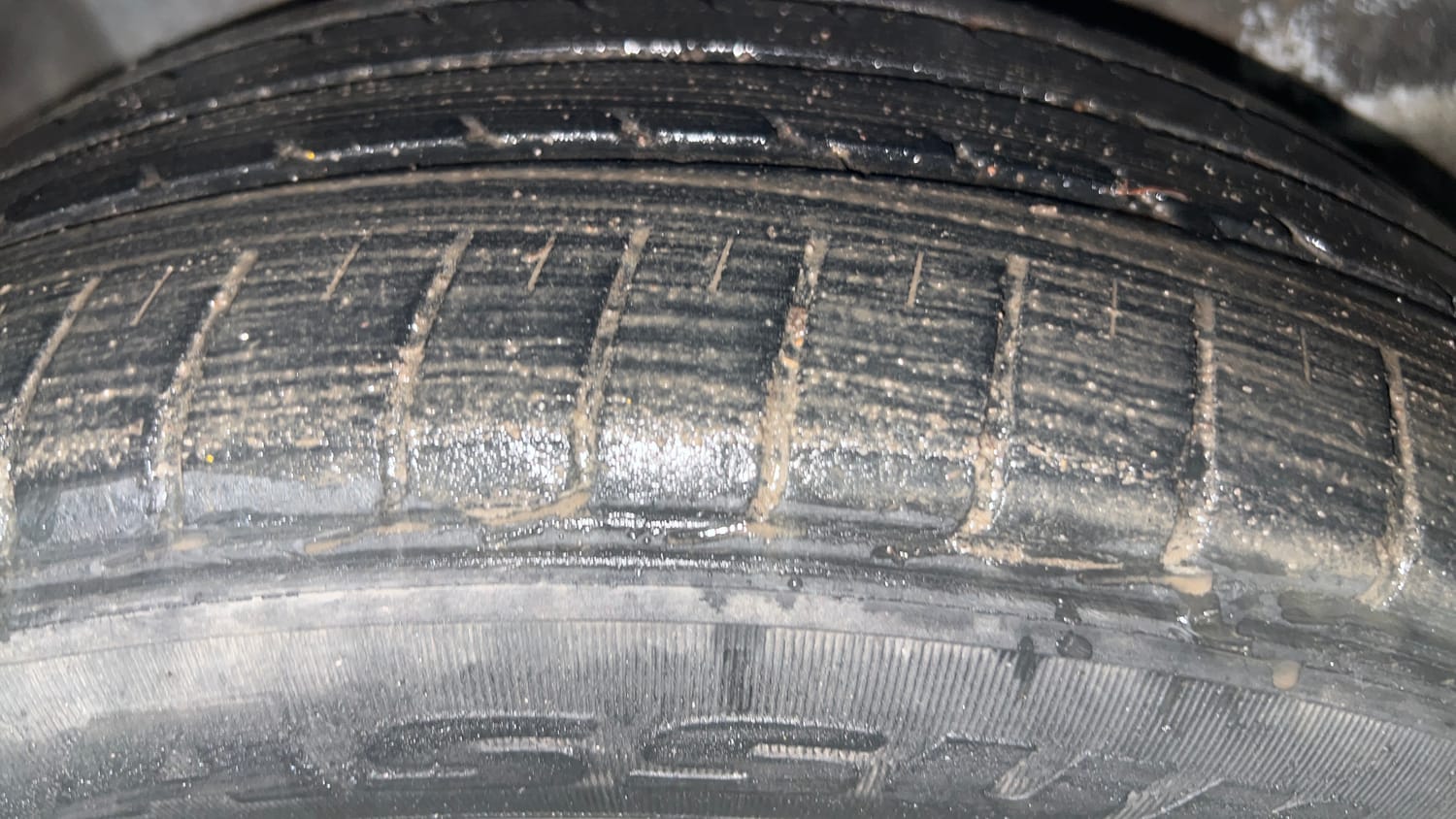 Used 2015 Honda Mobilio S Petrol Petrol Manual tyres RIGHT REAR TYRE TREAD VIEW