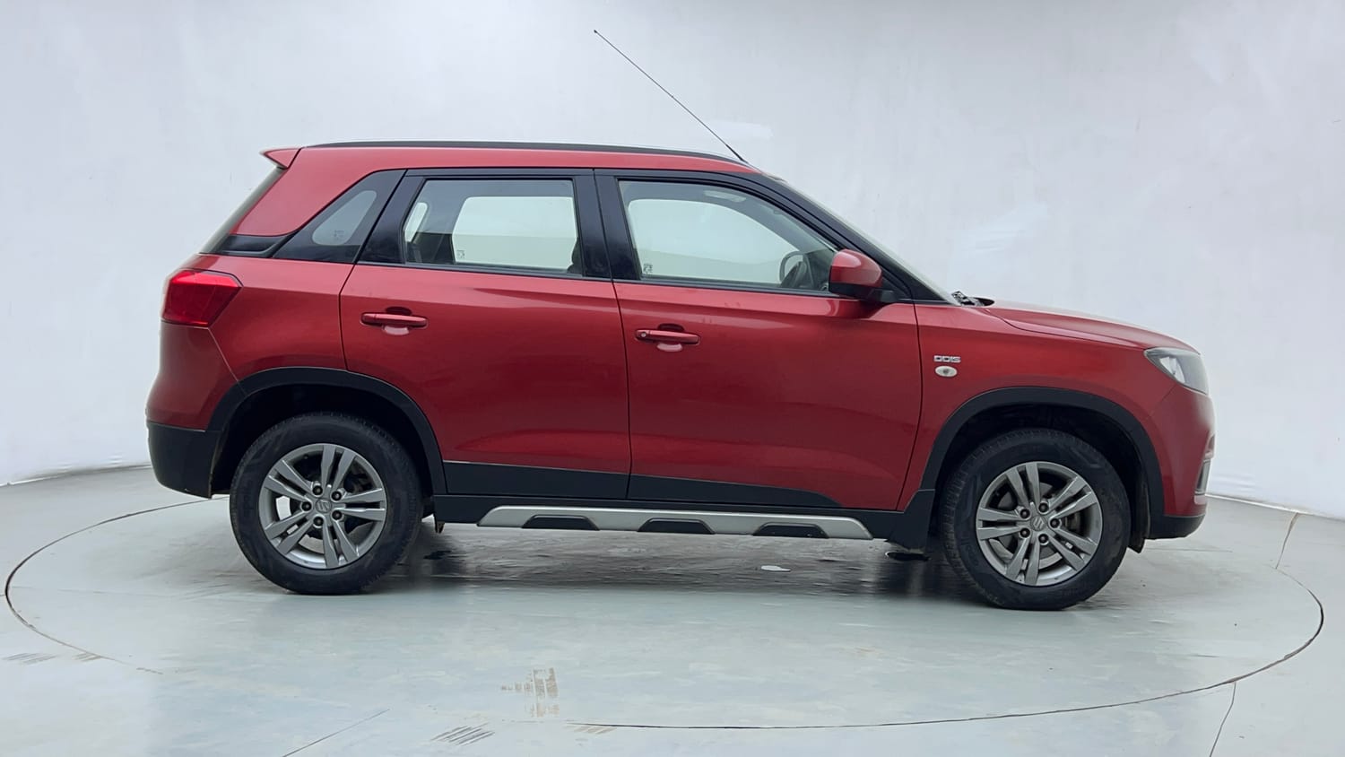 Used 2016 Maruti Suzuki Vitara Brezza [2016-2020] ZDi Diesel Manual exterior RIGHT SIDE VIEW