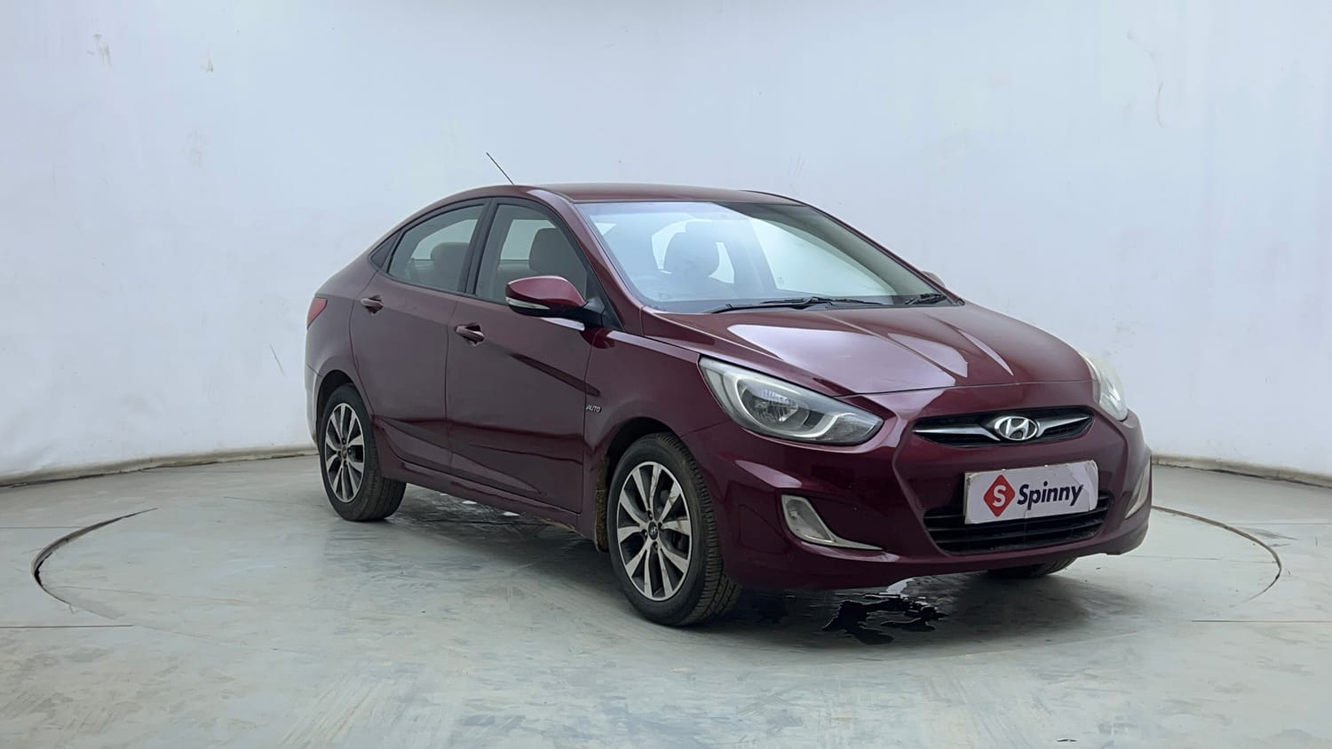 Used 2014 Hyundai Verna Fluidic 1.6 VTVT SX AT Petrol Automatic exterior RIGHT FRONT CORNER VIEW