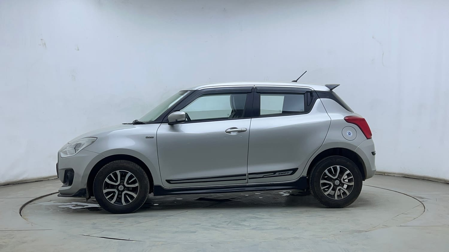 Used 2019 Maruti Suzuki Swift VDi Diesel Manual exterior LEFT SIDE VIEW