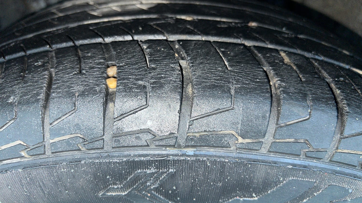 Used 2022 Hyundai Creta SX 1.5 Petrol Petrol Manual tyres LEFT FRONT TYRE TREAD VIEW