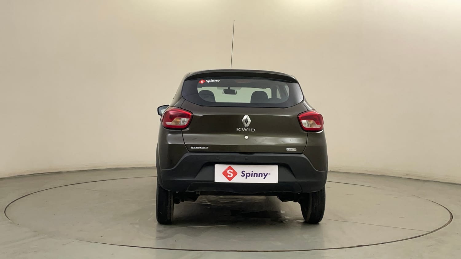 Used 2018 Renault Kwid 1.0 RXT AMT Petrol Automatic exterior BACK VIEW