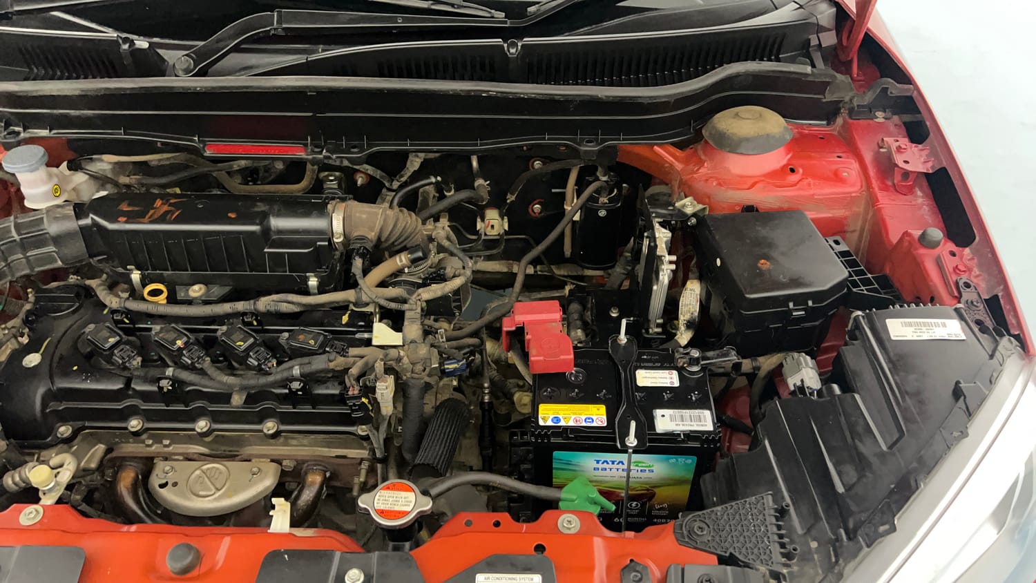 Used 2022 Maruti Suzuki Vitara Brezza [2020-2022] ZXI Plus Dual Tone Petrol Manual engine ENGINE LEFT SIDE VIEW