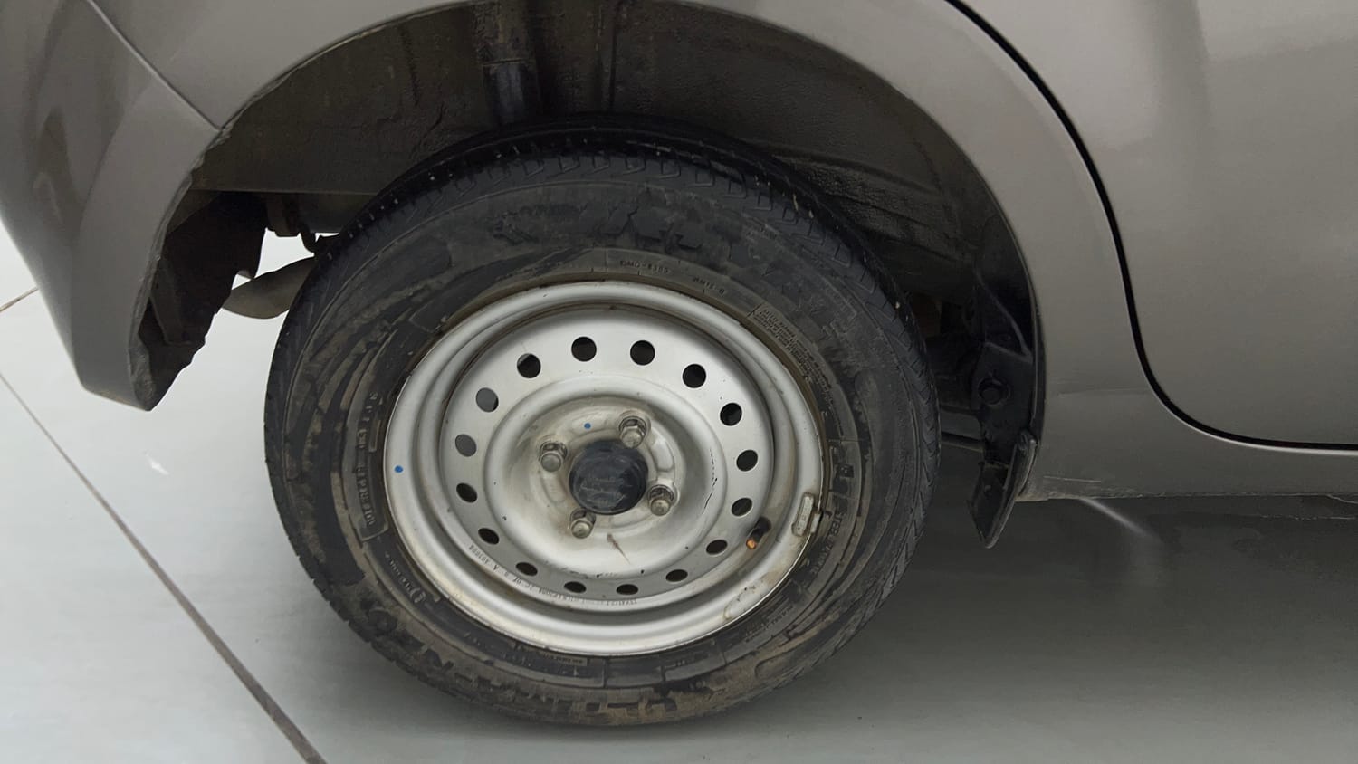 Used 2020 Maruti Suzuki Wagon R LXi 1.0 CNG Cng Manual tyres RIGHT REAR TYRE RIM VIEW