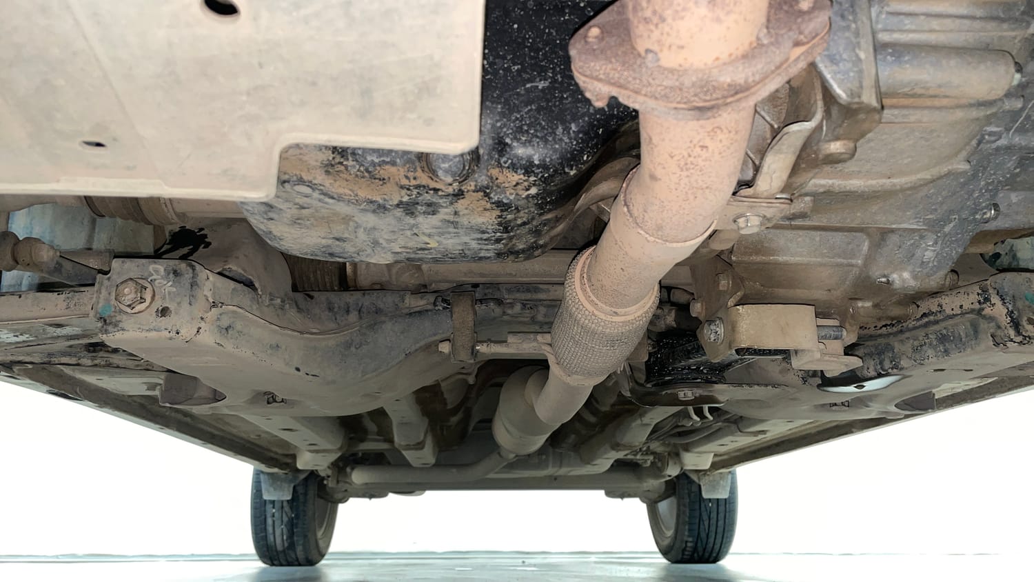 Used 2022 Tata Nexon XZ Plus (O) Dark Edition Petrol Manual extra FRONT LEFT UNDERBODY VIEW