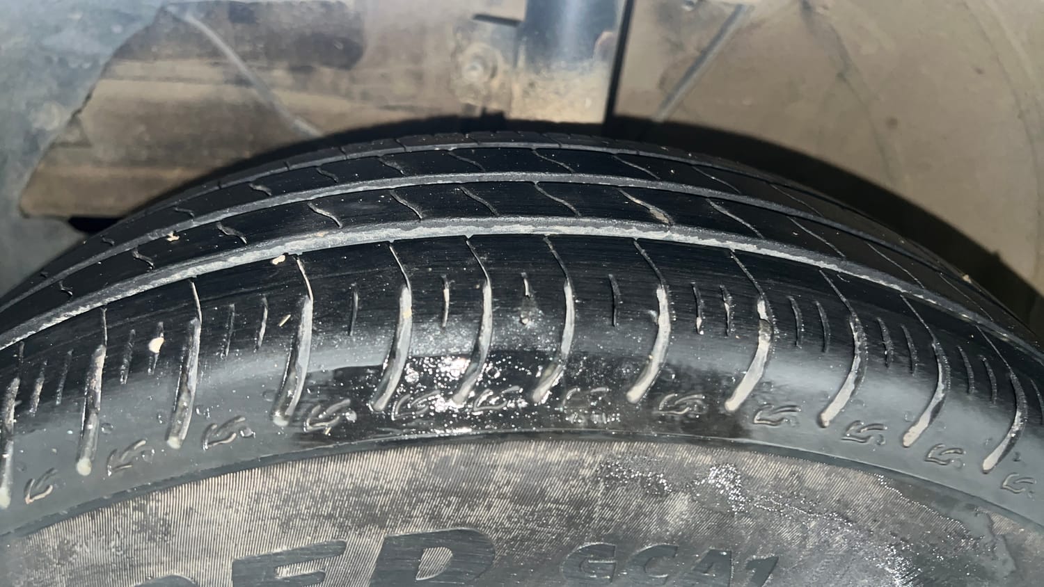Used 2025 Maruti Suzuki Swift LXi Petrol Manual tyres LEFT FRONT TYRE TREAD VIEW