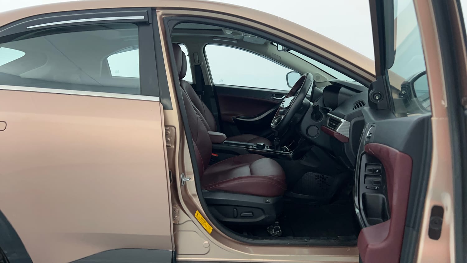 Used 2024 Tata Curvv Accomplished Plus A 1.5 Kryojet Diesel 6MT Diesel Manual interior RIGHT SIDE FRONT DOOR CABIN VIEW