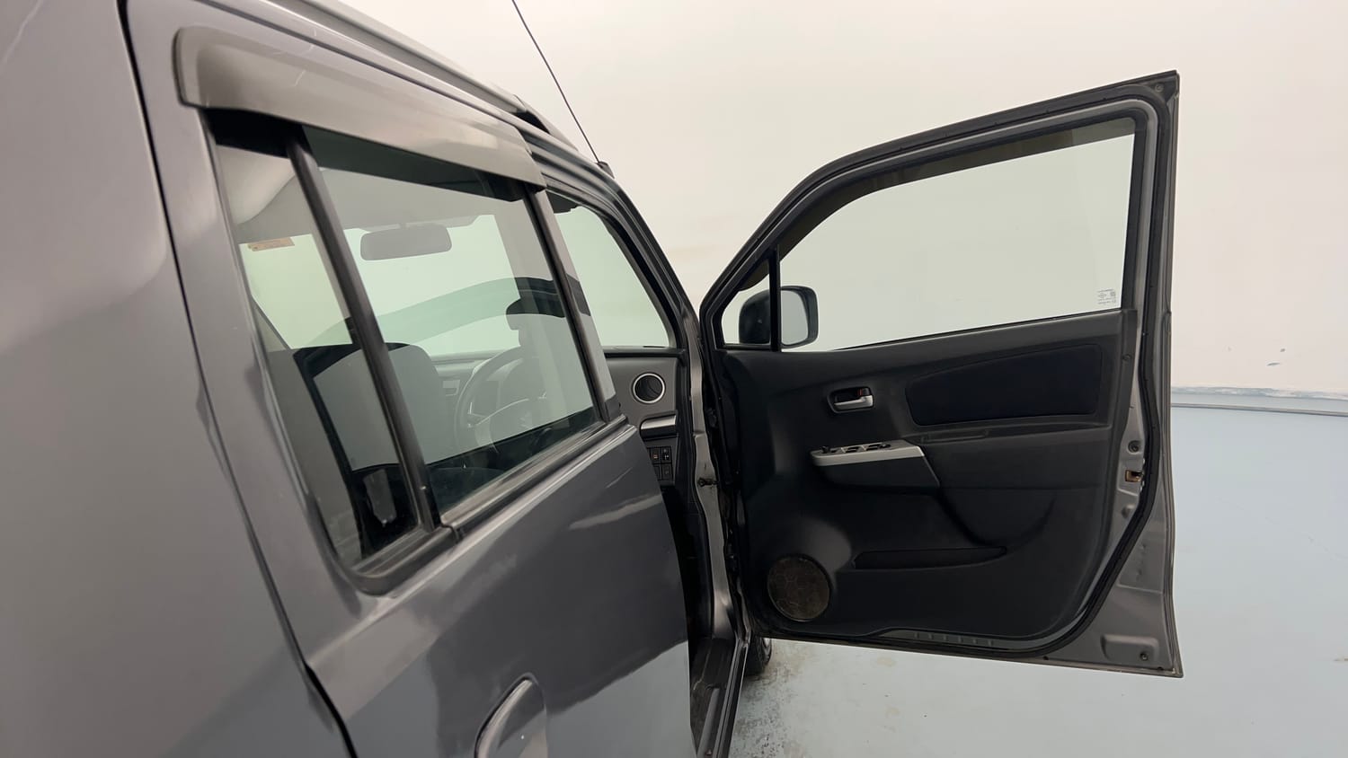 Used 2012 Maruti Suzuki Wagon R 1.0 VXi Petrol Manual interior RIGHT FRONT DOOR OPEN VIEW