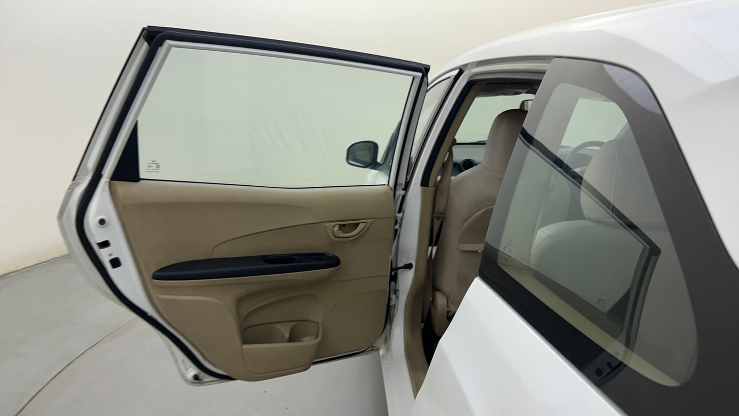 Used 2015 Honda Mobilio S Petrol Petrol Manual interior LEFT REAR DOOR OPEN VIEW
