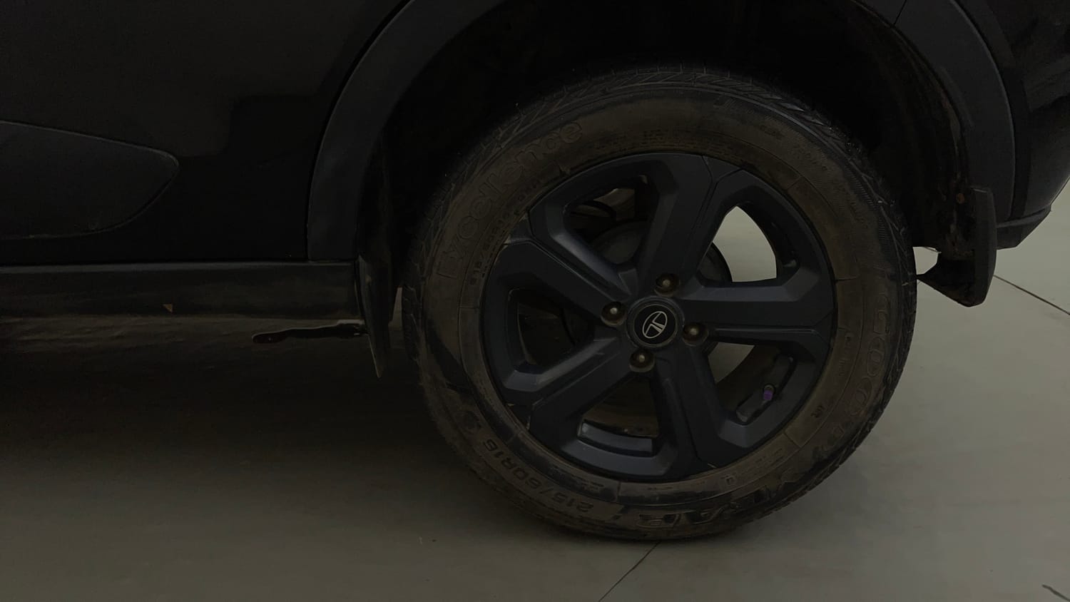 Used 2022 Tata Nexon XZ Plus (O) Dark Edition Petrol Manual tyres LEFT REAR TYRE RIM VIEW