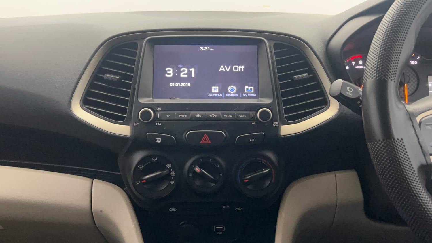 Used 2019 Hyundai Santro Sportz AMT Petrol Automatic interior MUSIC SYSTEM & AC CONTROL VIEW