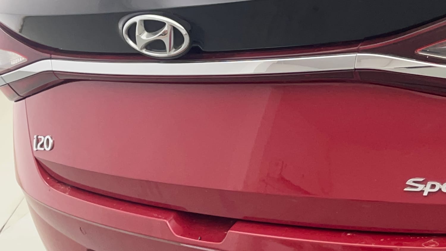Used 2021 Hyundai i20 Sportz 1.2 MT Petrol Manual dents MINOR SCRATCH