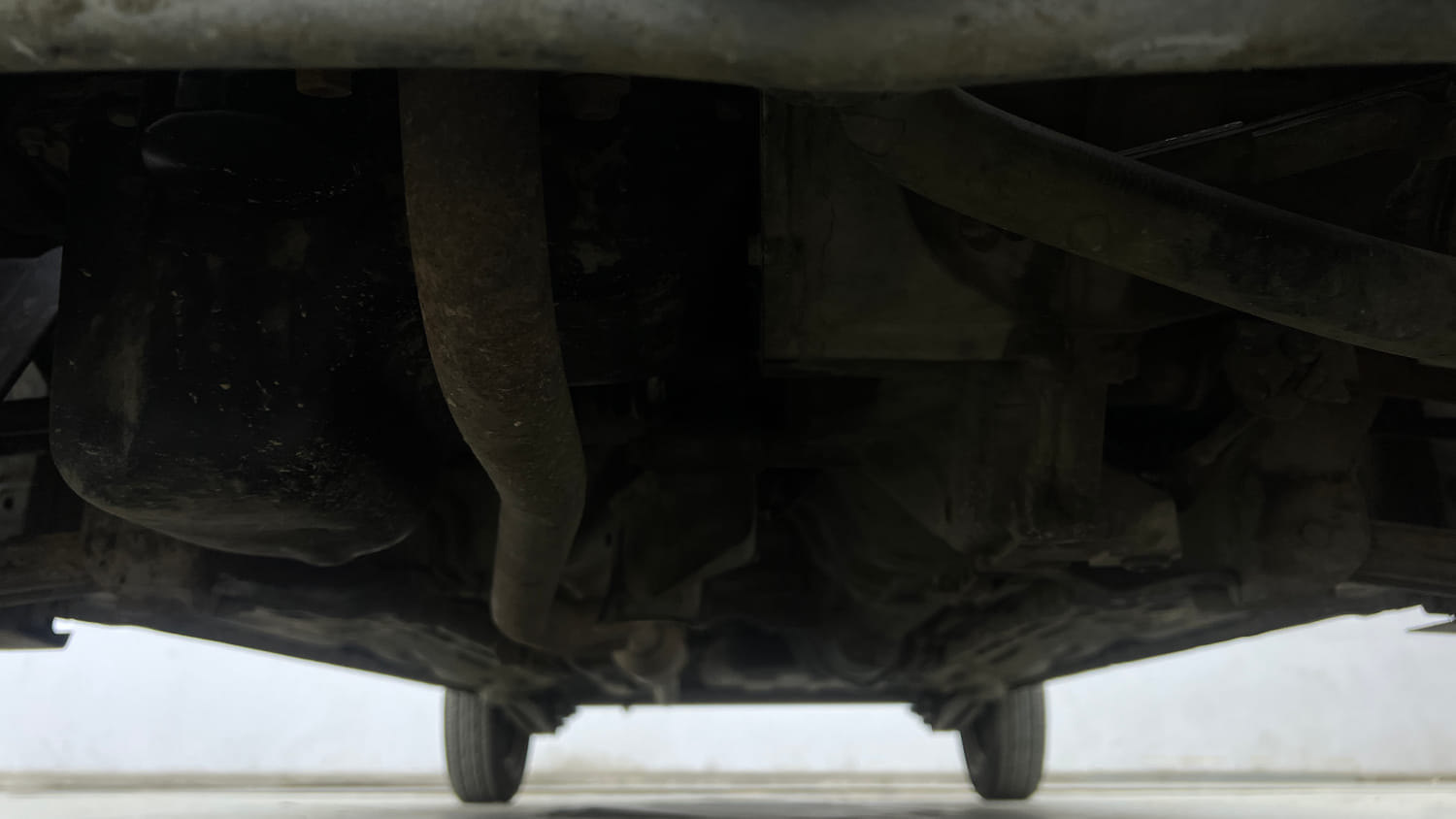 Used 2014 Maruti Suzuki Alto 800 Lxi Petrol Manual extra FRONT LEFT UNDERBODY VIEW