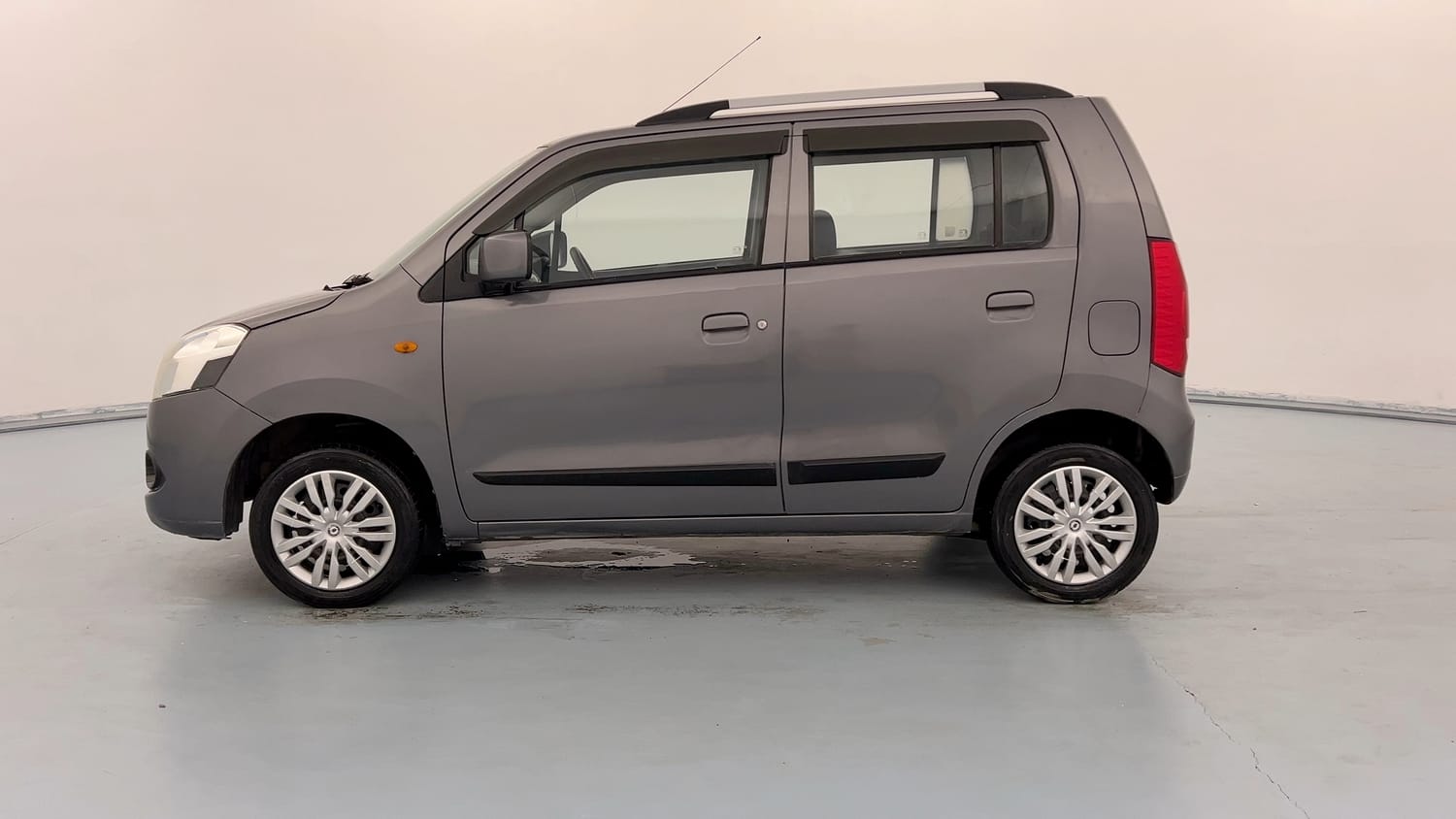 Used 2012 Maruti Suzuki Wagon R 1.0 VXi Petrol Manual exterior LEFT SIDE VIEW