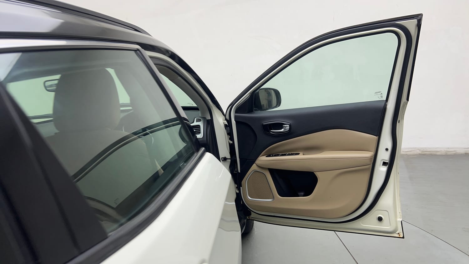 Used 2018 Jeep Compass Longitude (O) 2.0 Diesel Diesel Manual interior RIGHT FRONT DOOR OPEN VIEW