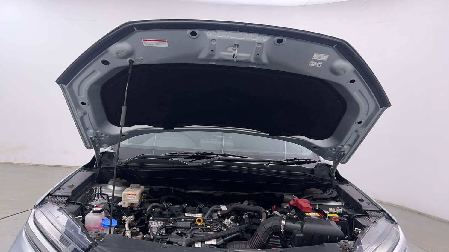 Used 2024 Toyota Urban Cruiser Hyryder G Hybrid Hybrid Automatic engine ENGINE & BONNET OPEN FRONT VIEW