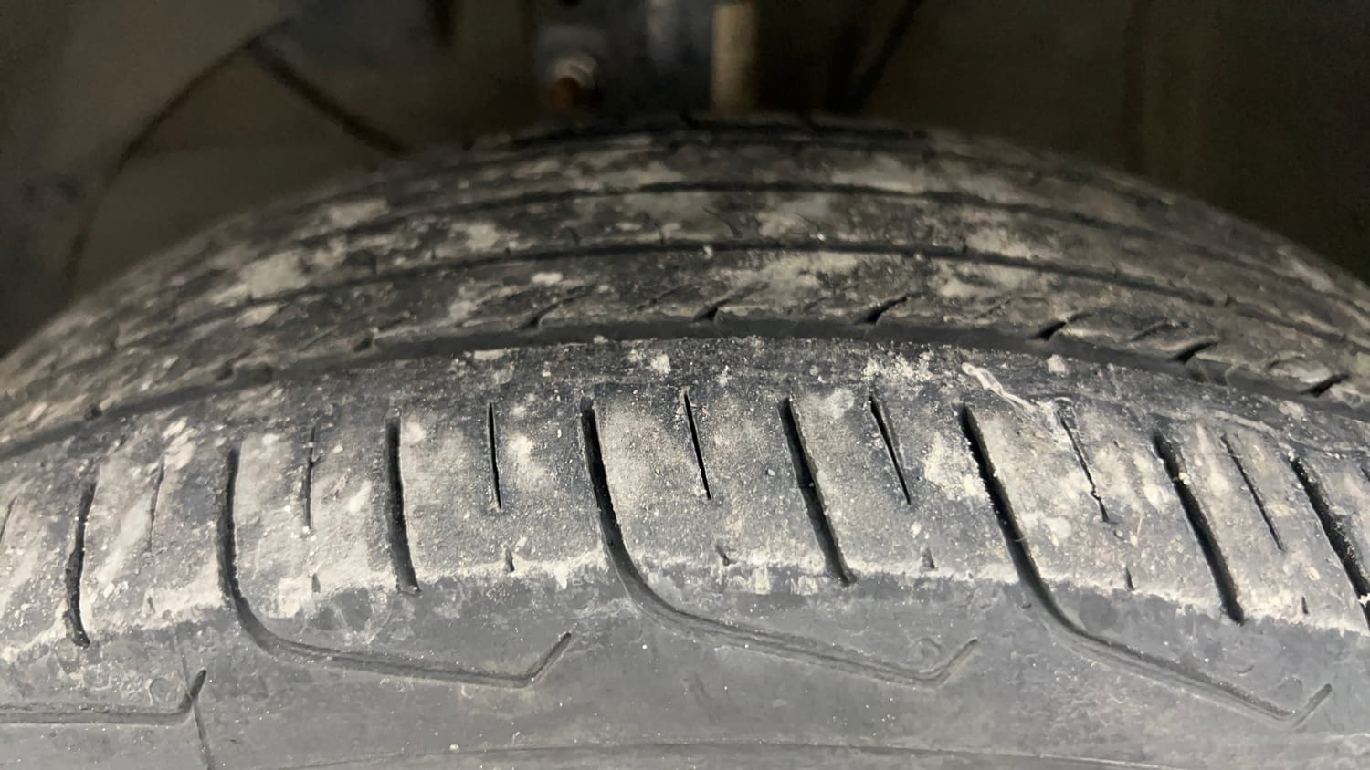 Used 2024 Maruti Suzuki Fronx Alpha 1.0L Turbo MT Petrol Manual tyres LEFT FRONT TYRE TREAD VIEW