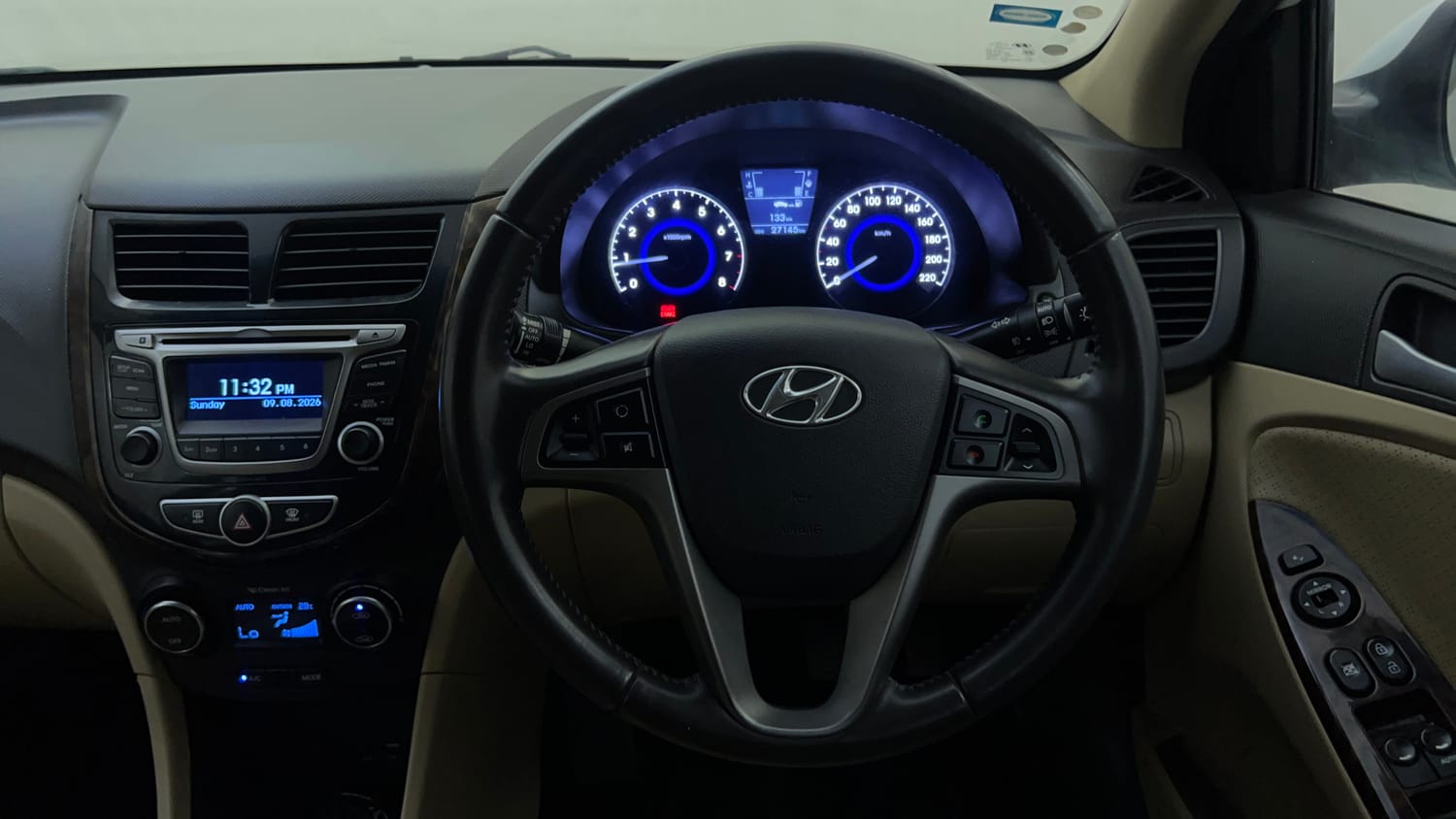 Used 2015 Hyundai Fluidic Verna 4S 1.6 VTVT SX Petrol Manual interior STEERING VIEW