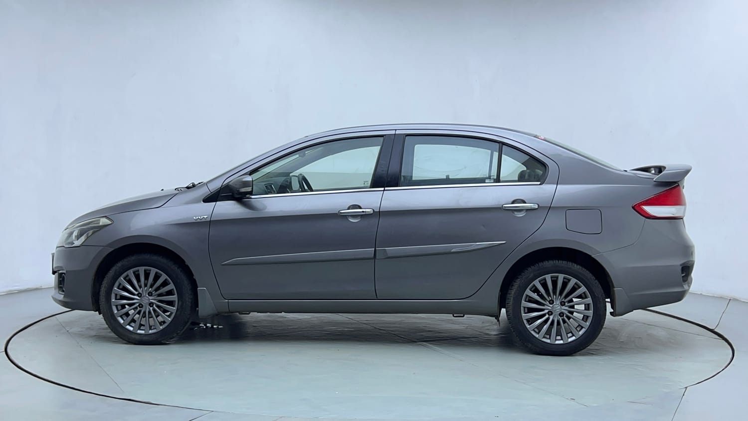 Used 2017 Maruti Suzuki Ciaz ZXI+ Petrol Manual exterior LEFT SIDE VIEW