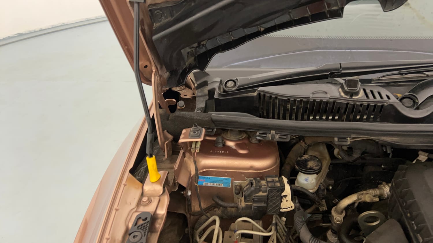 Used 2024 Tata Curvv Accomplished Plus A 1.5 Kryojet Diesel 6MT Diesel Manual engine ENGINE RIGHT SIDE HINGE & APRON VIEW