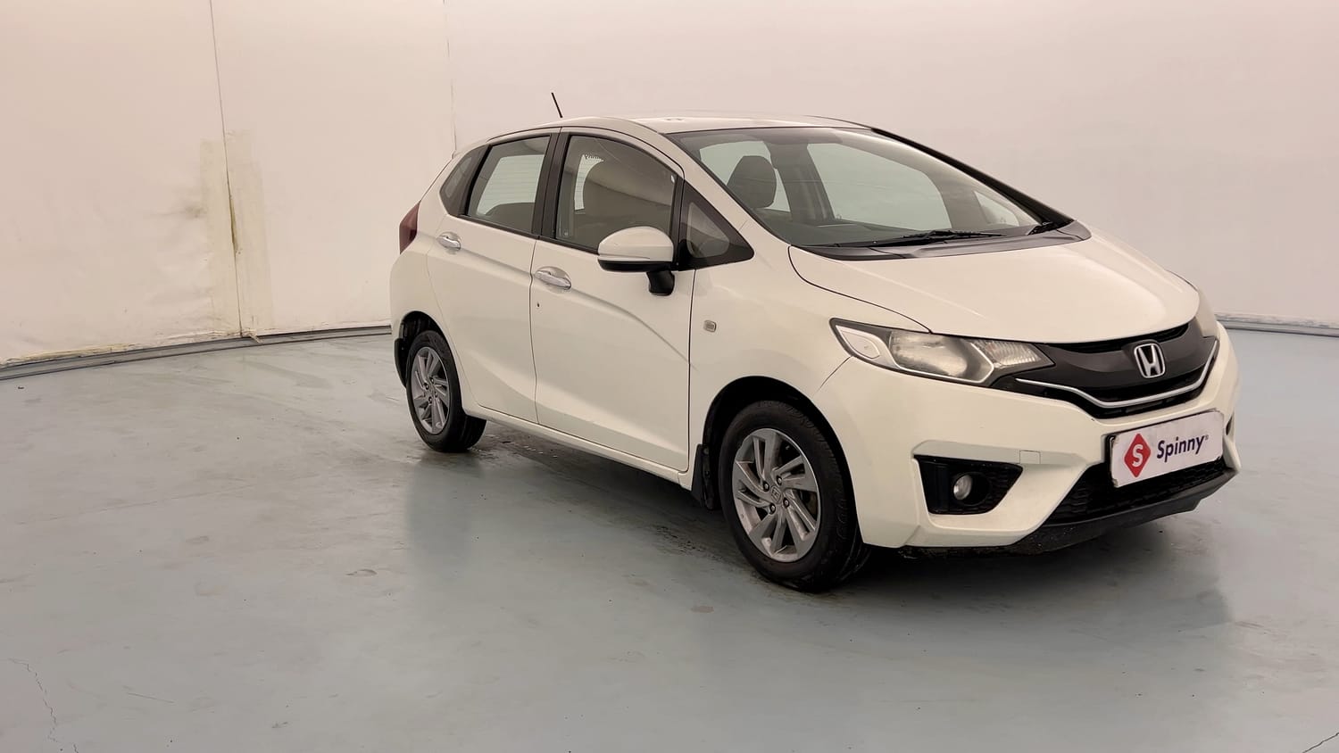 Used 2018 Honda Jazz V Petrol Petrol Manual exterior RIGHT FRONT CORNER VIEW